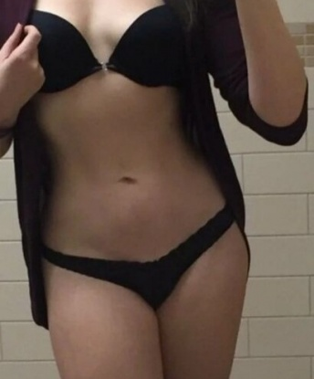 Изысканная красотка готова исполнить все твои фантазии и желания. Проведи время с удовольствием, наслаждайся моментом и забудь обо всех проблемах. Жду звонка! 14547, 23 года