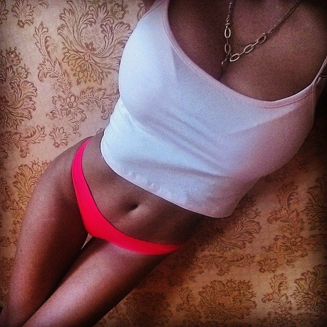 Развратная блондинка приглашает в гости состоятельного и щедрого мужчину для перепихона по полной программе. У меня уютно, комфортно и очень горячо! Фото настоящие! 21584, 22 года